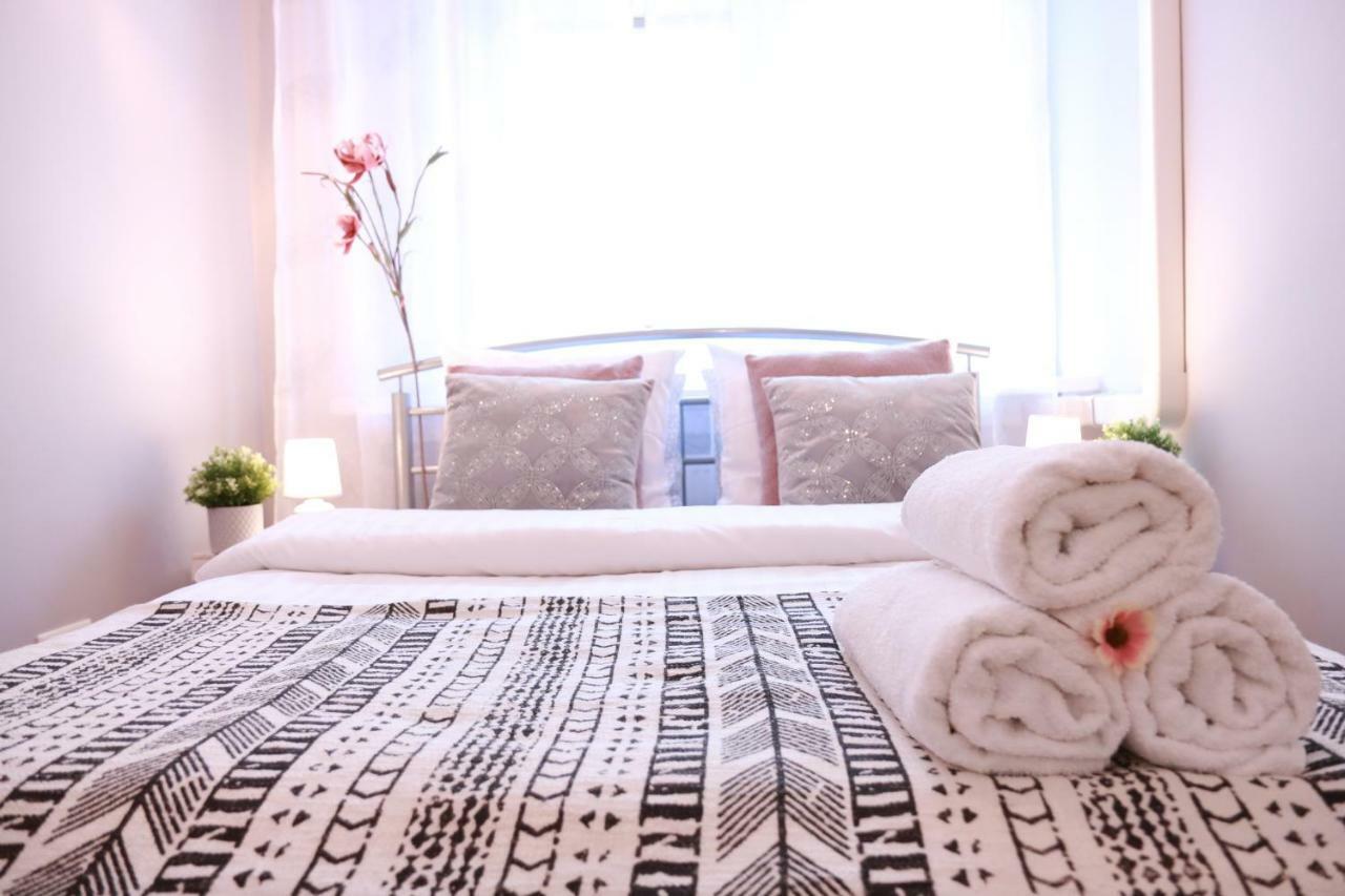 Chill & Explore By Cooee Apartments Varsovia Exterior foto