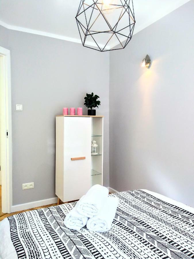 Chill & Explore By Cooee Apartments Varsovia Exterior foto