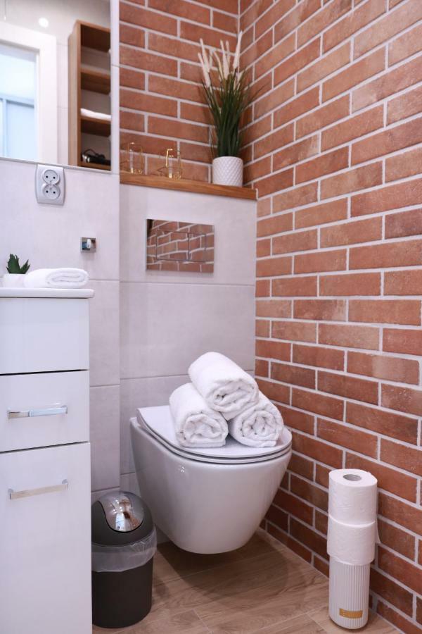 Chill & Explore By Cooee Apartments Varsovia Exterior foto