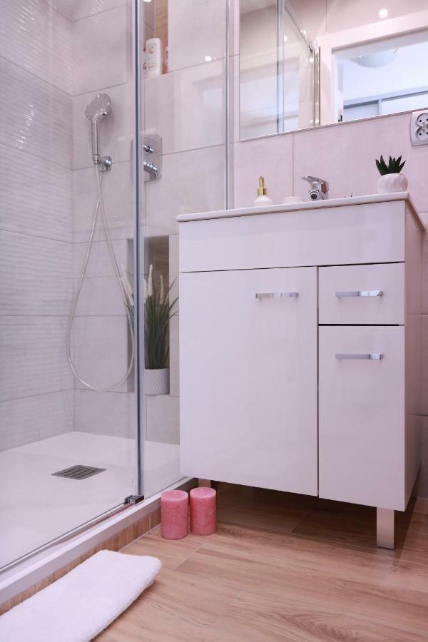 Chill & Explore By Cooee Apartments Varsovia Exterior foto