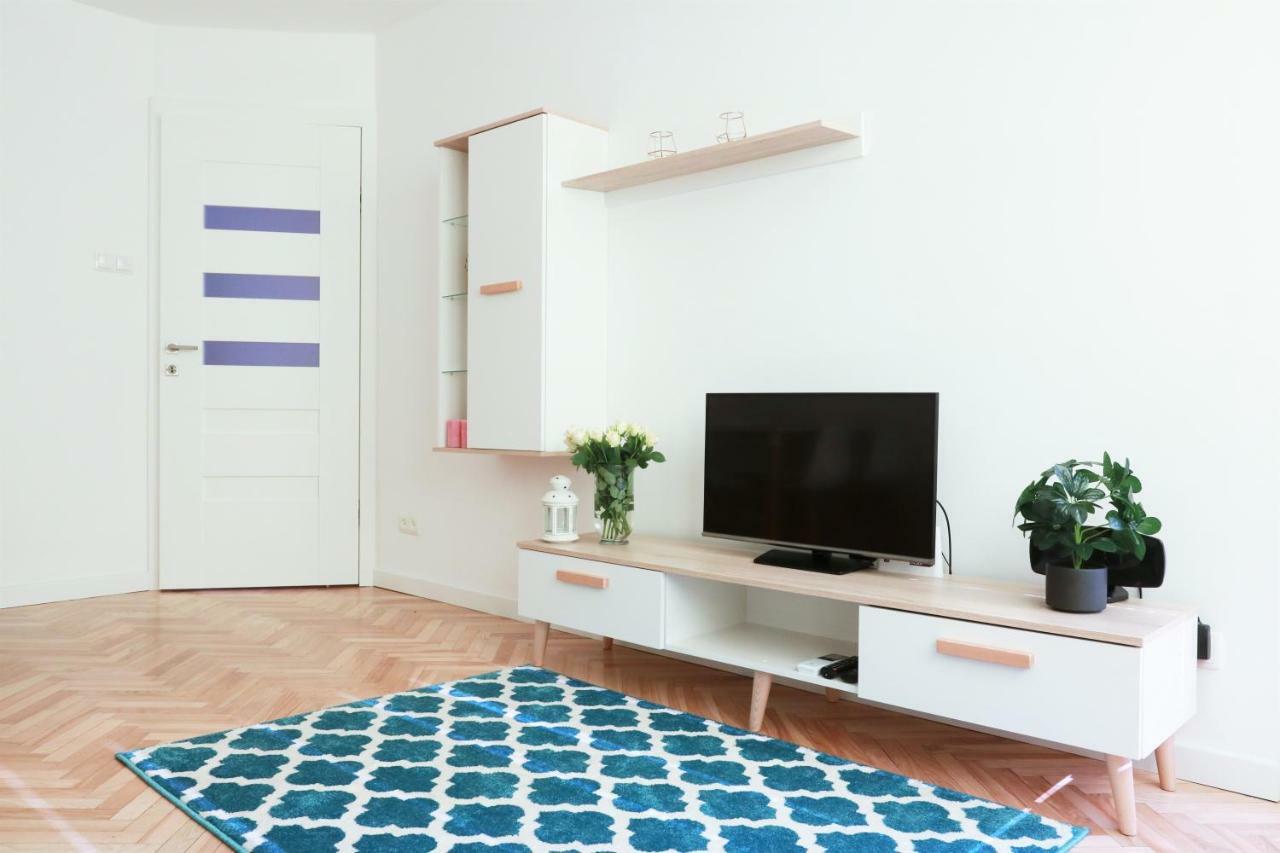 Chill & Explore By Cooee Apartments Varsovia Exterior foto